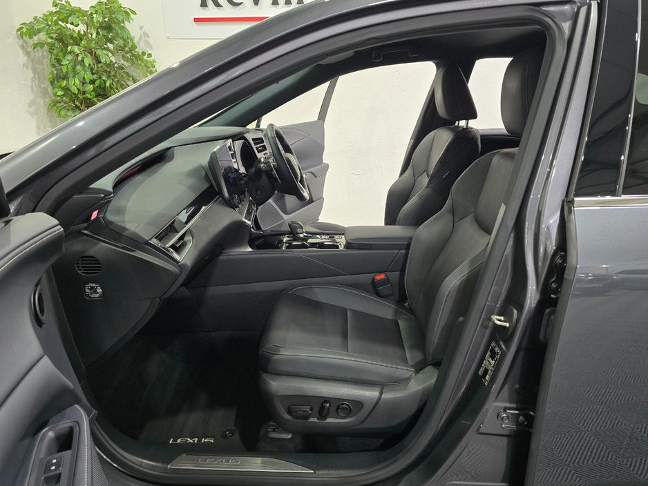 2023 Lexus RX450h+