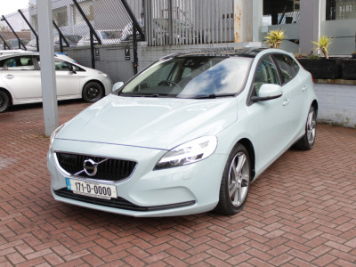 2017 Volvo V40