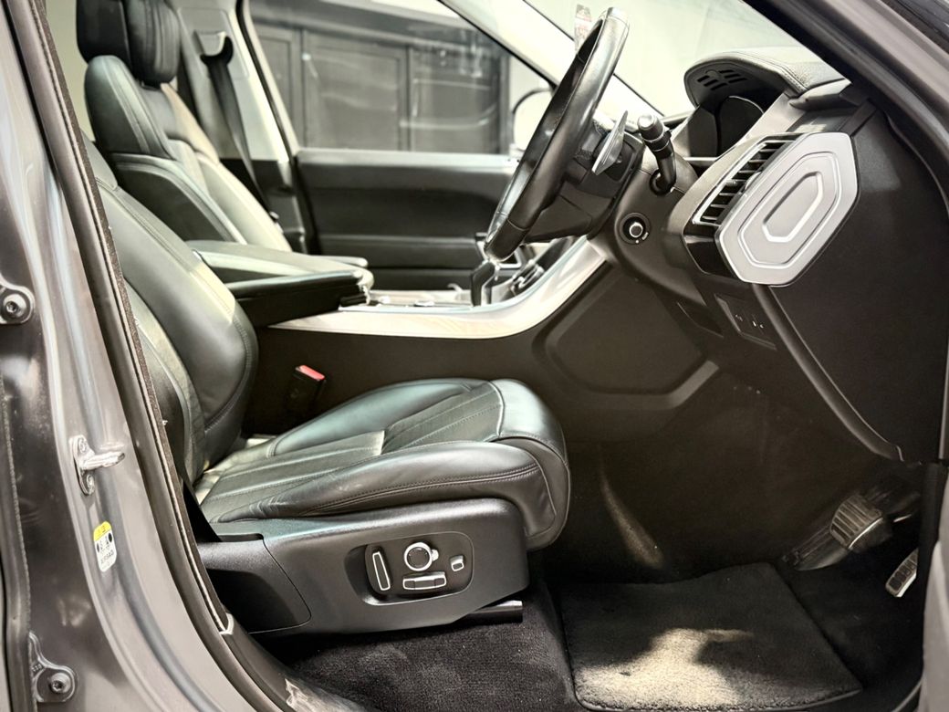 2020 Land Rover Range Rover Sport