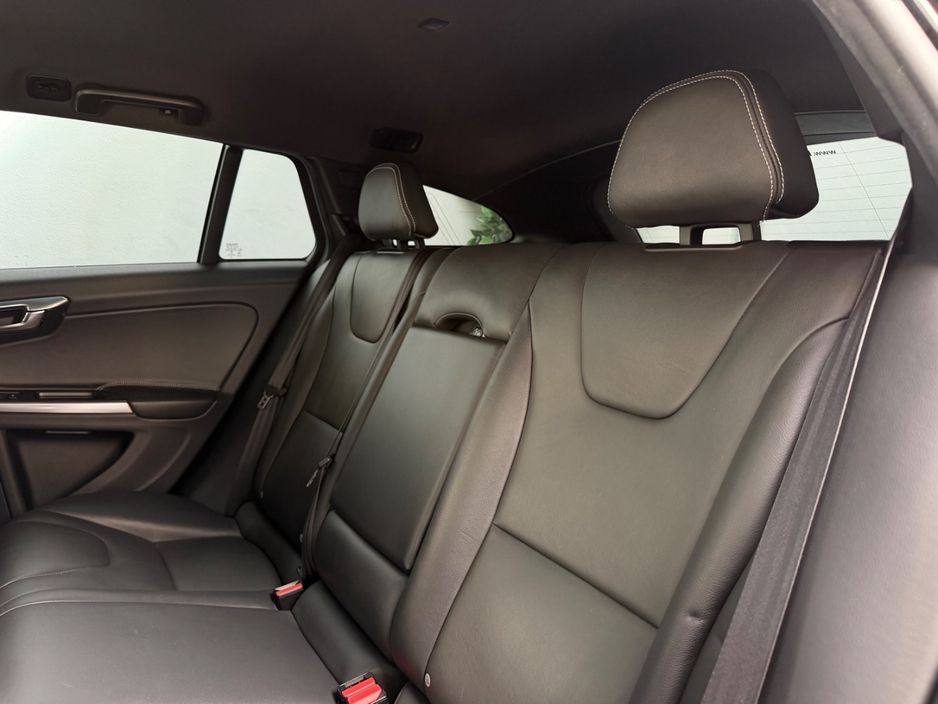 2017 Volvo V60