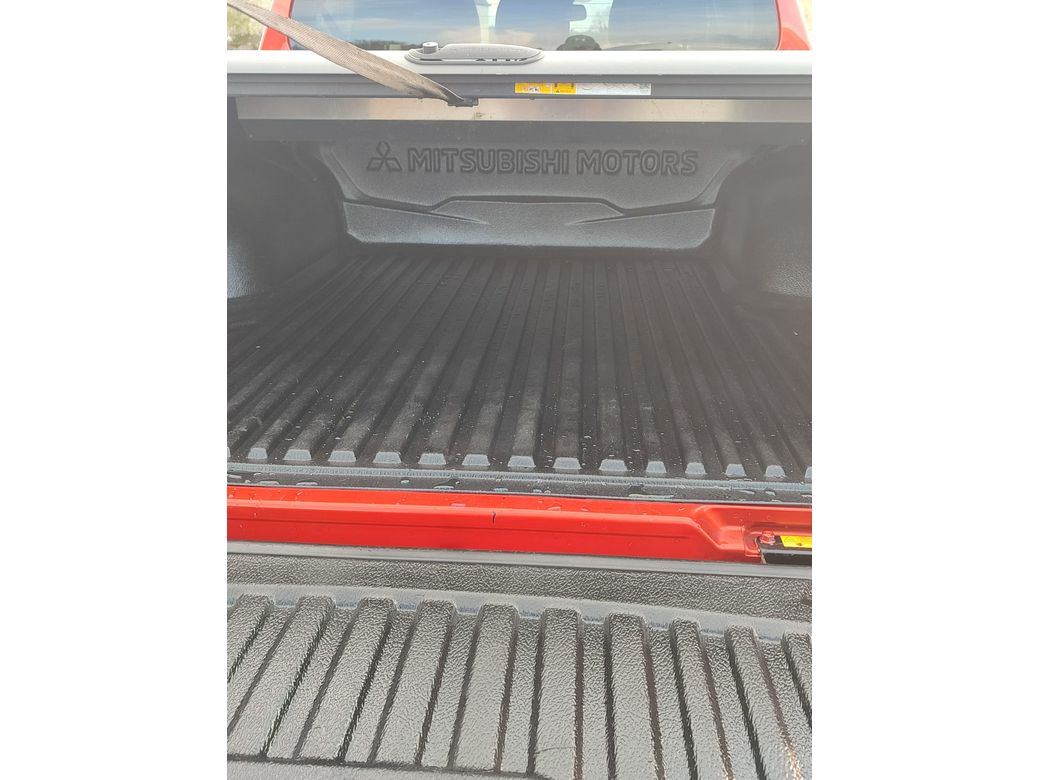 2021 Mitsubishi L200