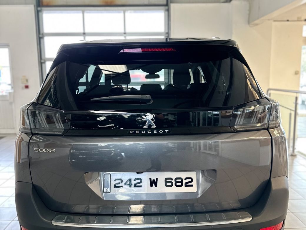 2024 Peugeot 5008