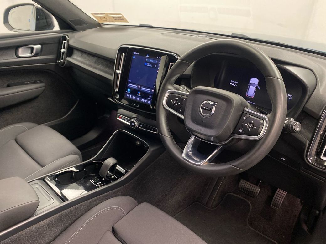 2024 Volvo XC40