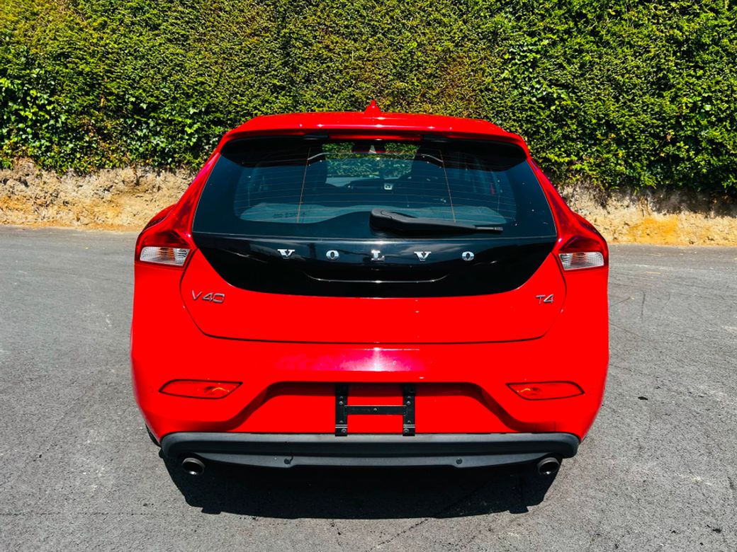 2014 Volvo V40