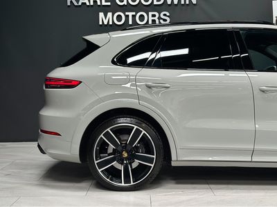 2023 Porsche Cayenne