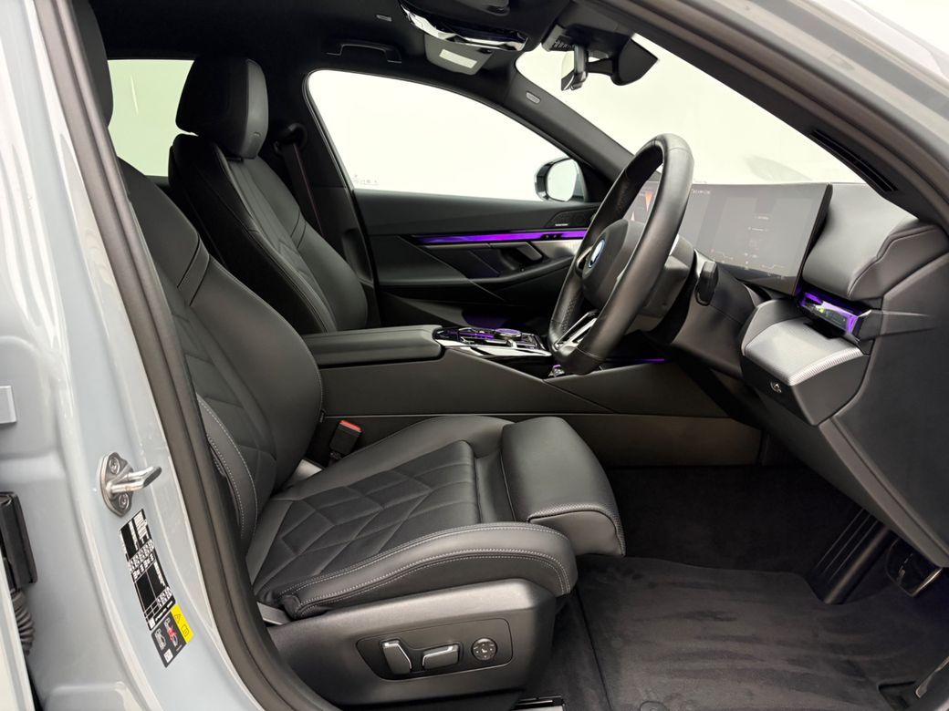 2024 BMW i5