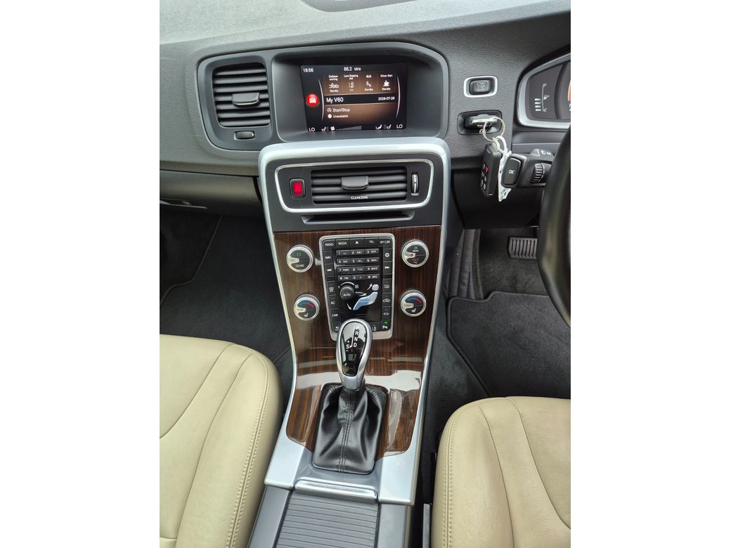 2017 Volvo V60 Cross Country