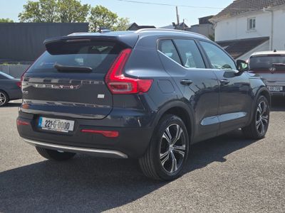 2022 Volvo XC40