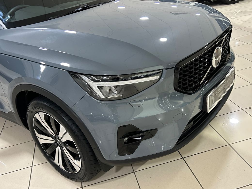 2023 Volvo XC40