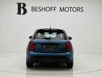 2022 Mini Hatch