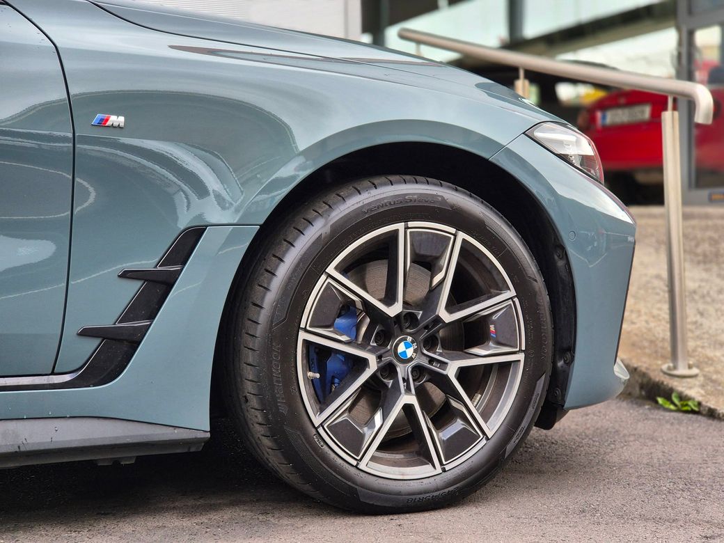 2025 BMW i4