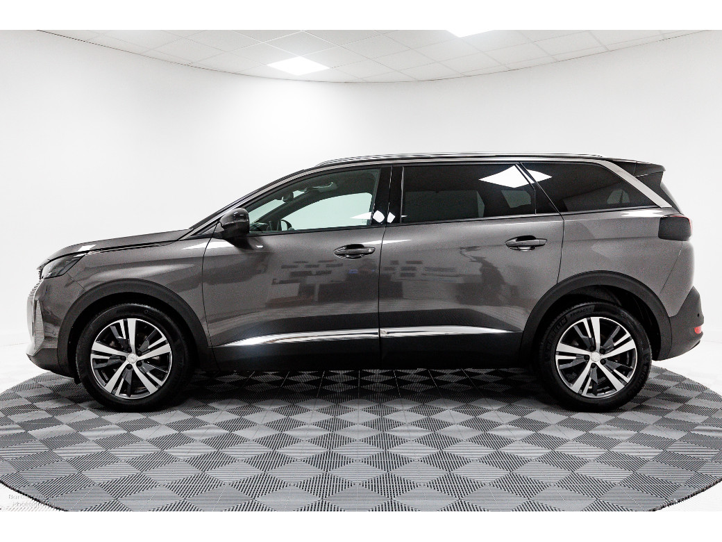 2023 Peugeot 5008
