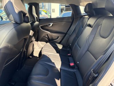 2015 Volvo V40