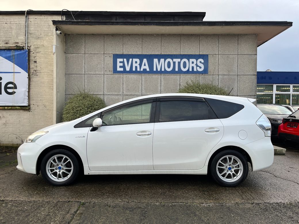 2014 Toyota Prius Alpha