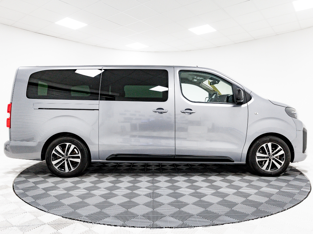 2025 Peugeot Traveller