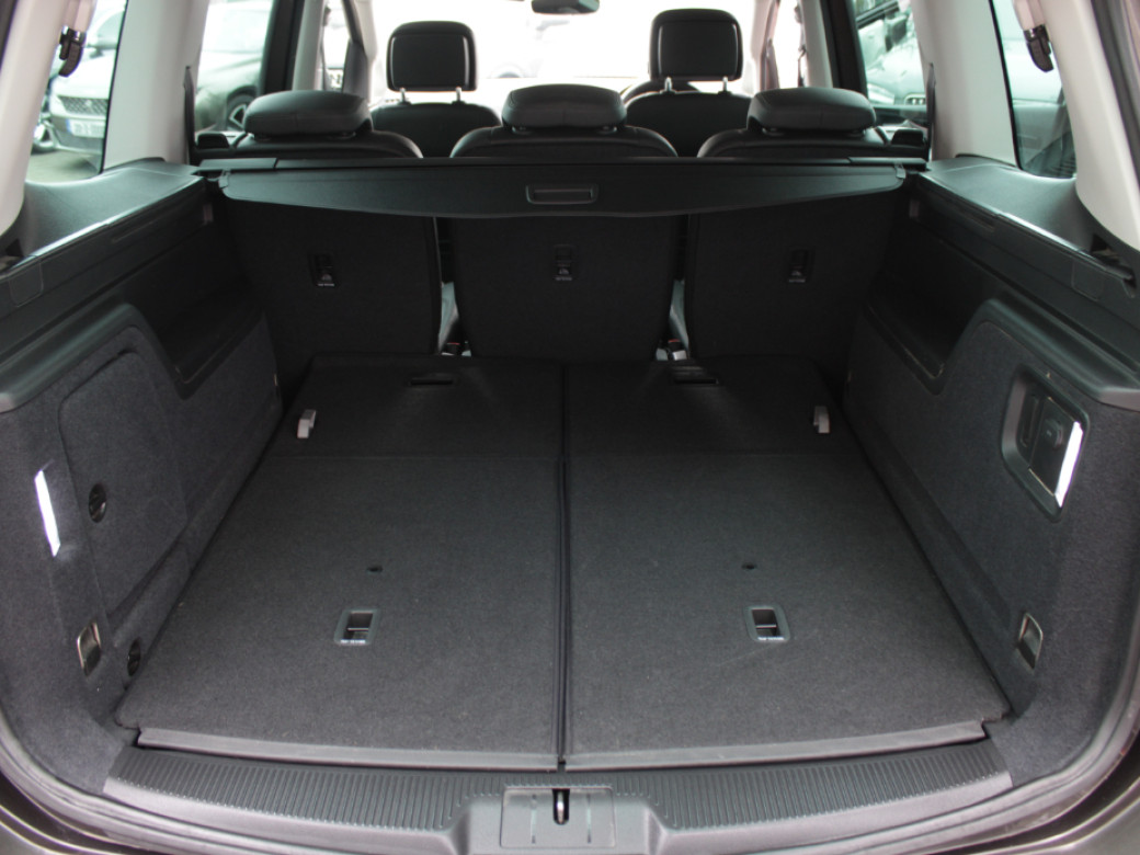2021 Volkswagen Sharan