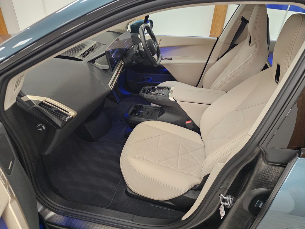 2024 BMW iX