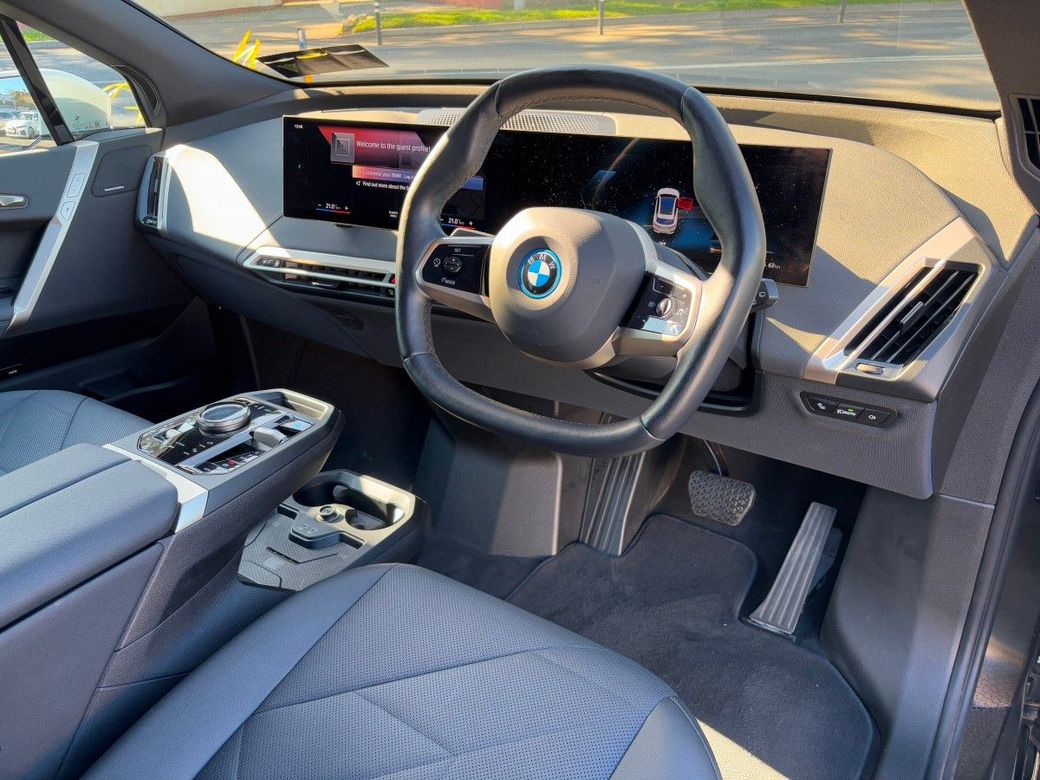 2023 BMW iX
