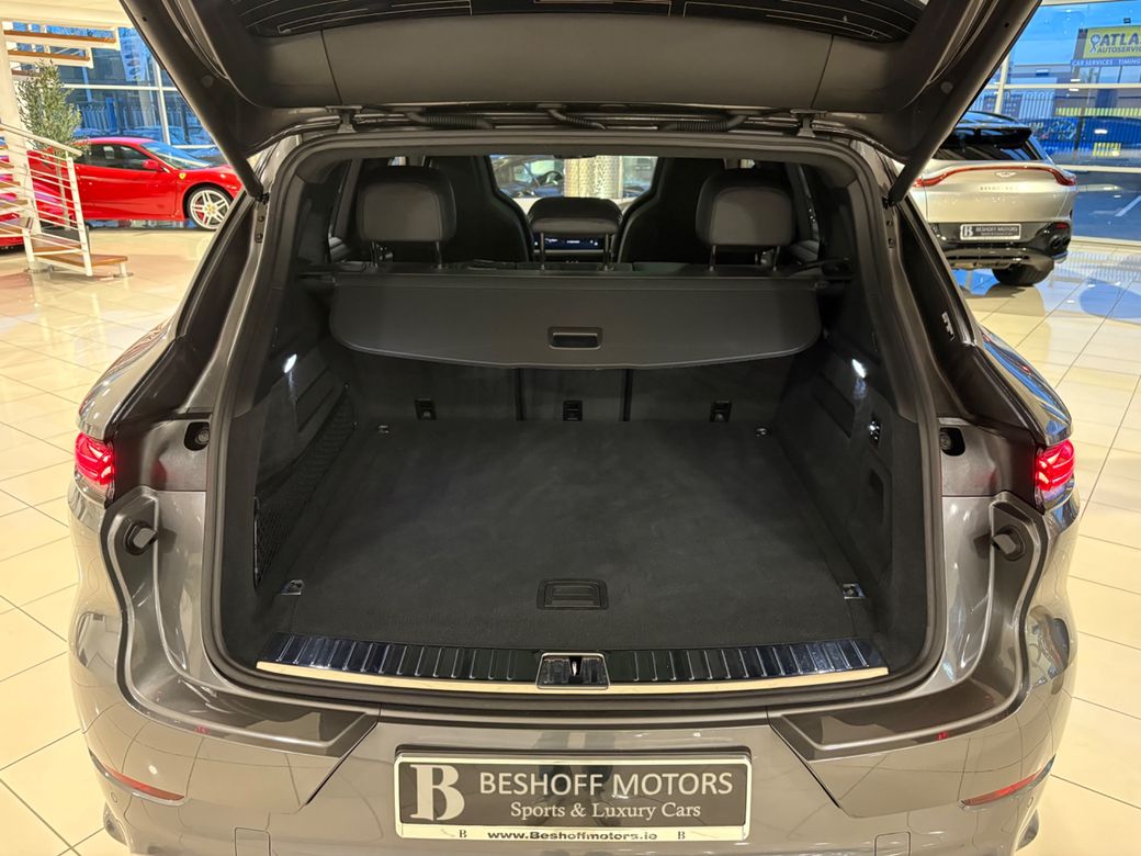 2024 Porsche Cayenne