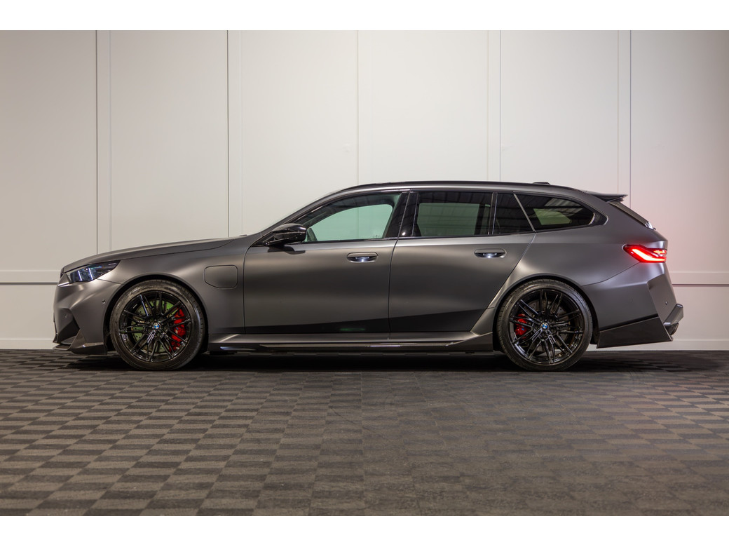 2025 BMW M5