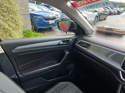 2025 Volkswagen T-Roc