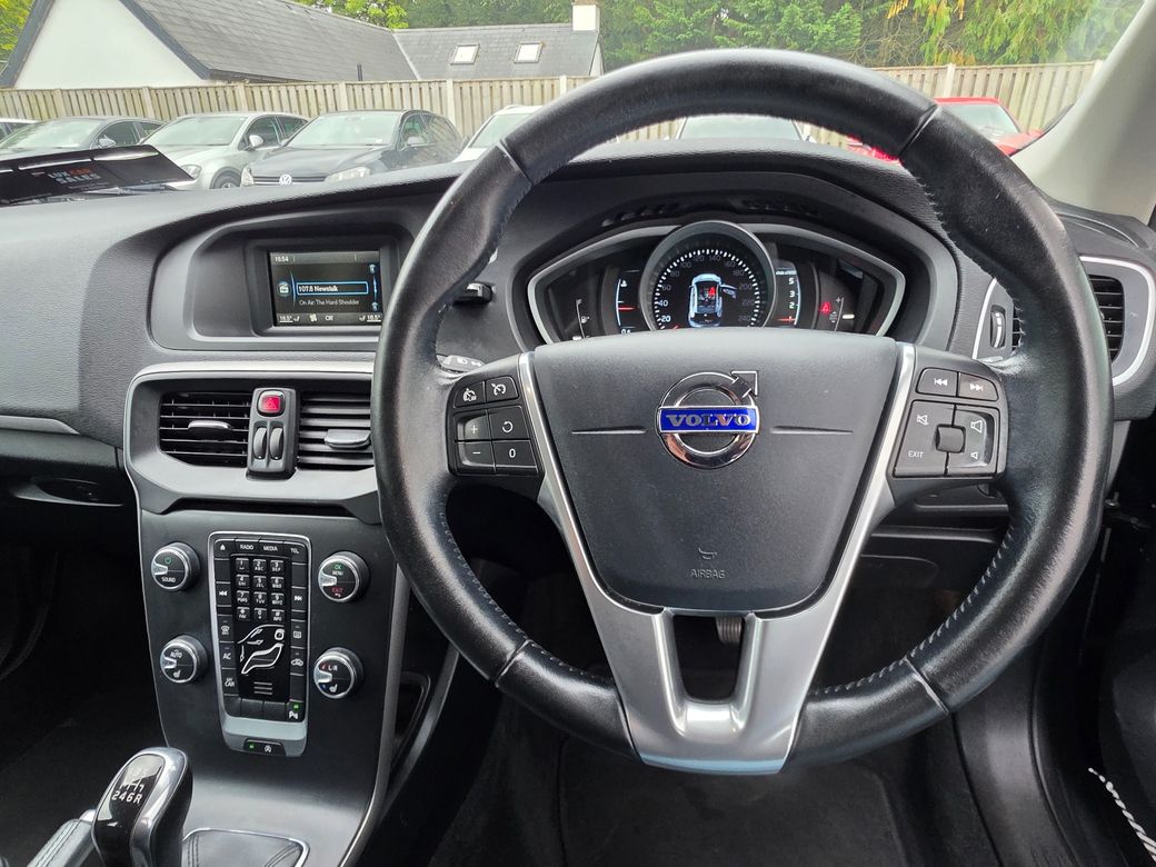 2016 Volvo V40