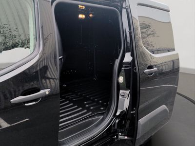 2025 Peugeot Partner