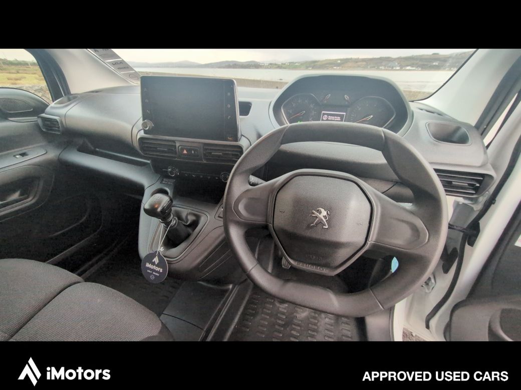 2022 Peugeot Partner