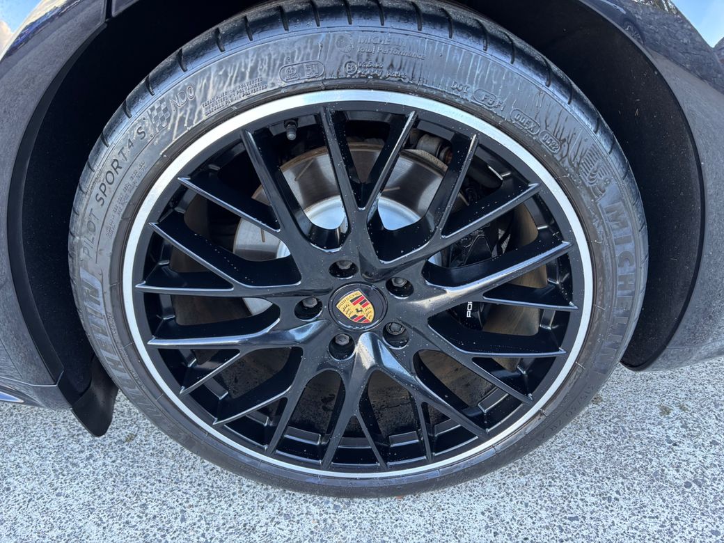 2022 Porsche Panamera