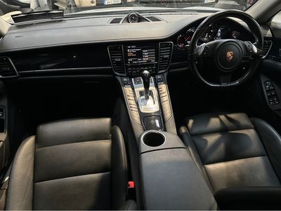 2016 Porsche Panamera