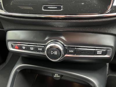 2021 Volvo XC40