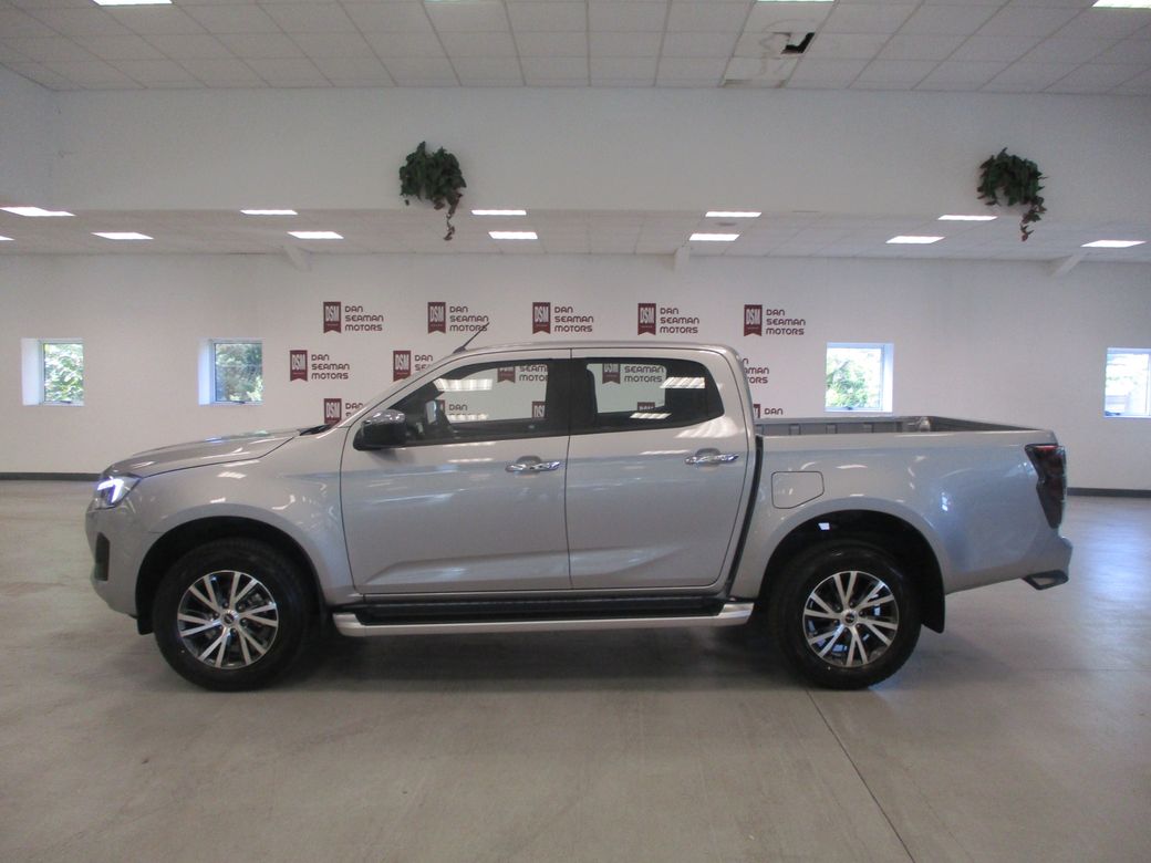 2025 Isuzu D-MAX