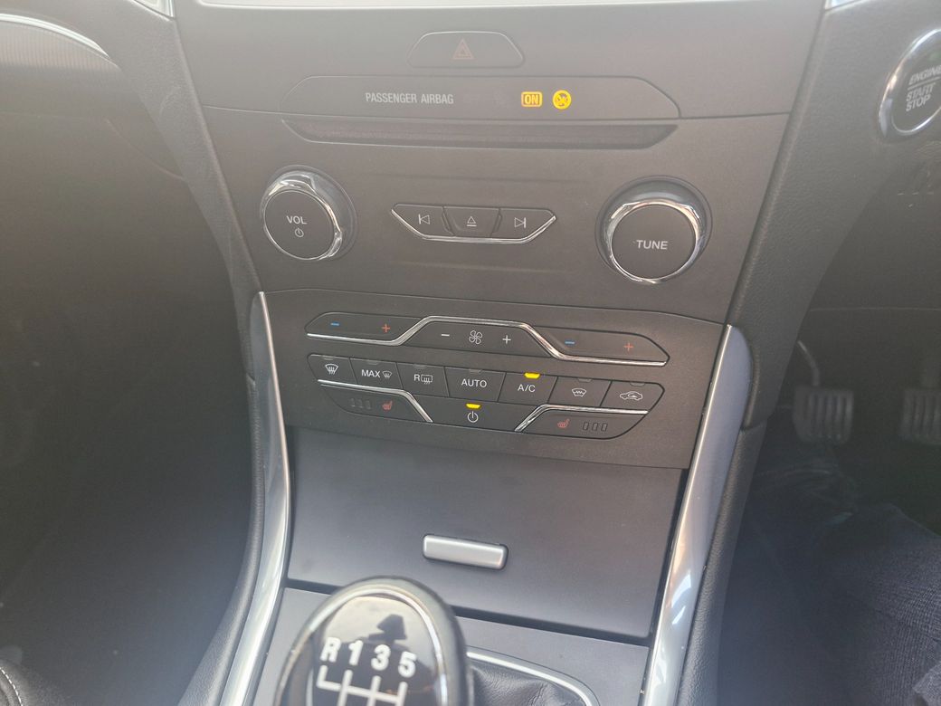 2017 Ford Galaxy