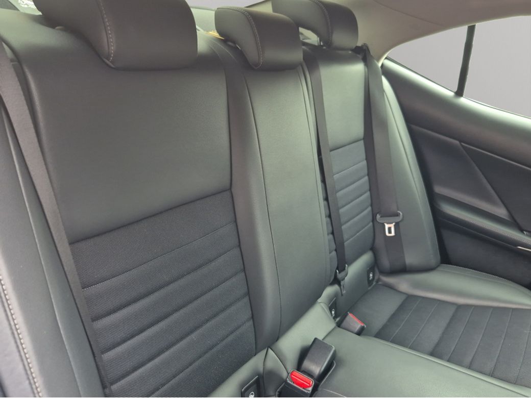 2013 Lexus IS 300h