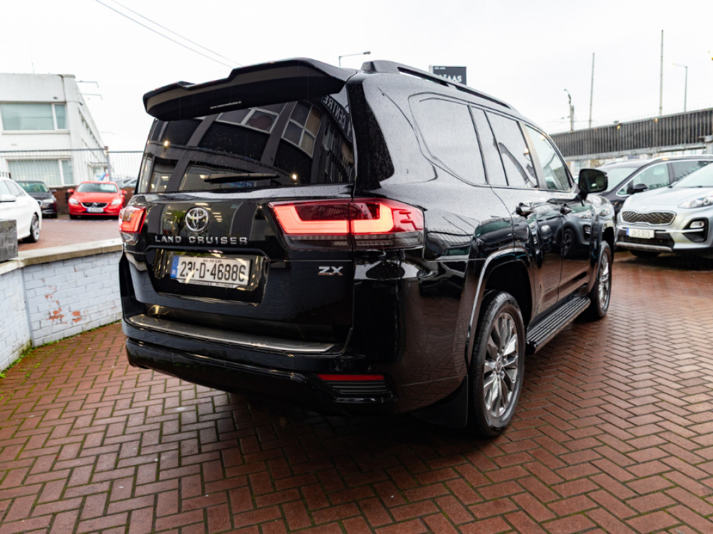 2023 Toyota Land Cruiser Amazon