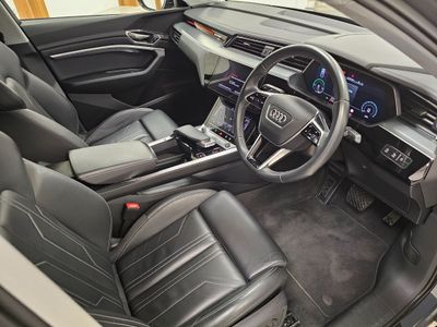 2024 Audi Q8