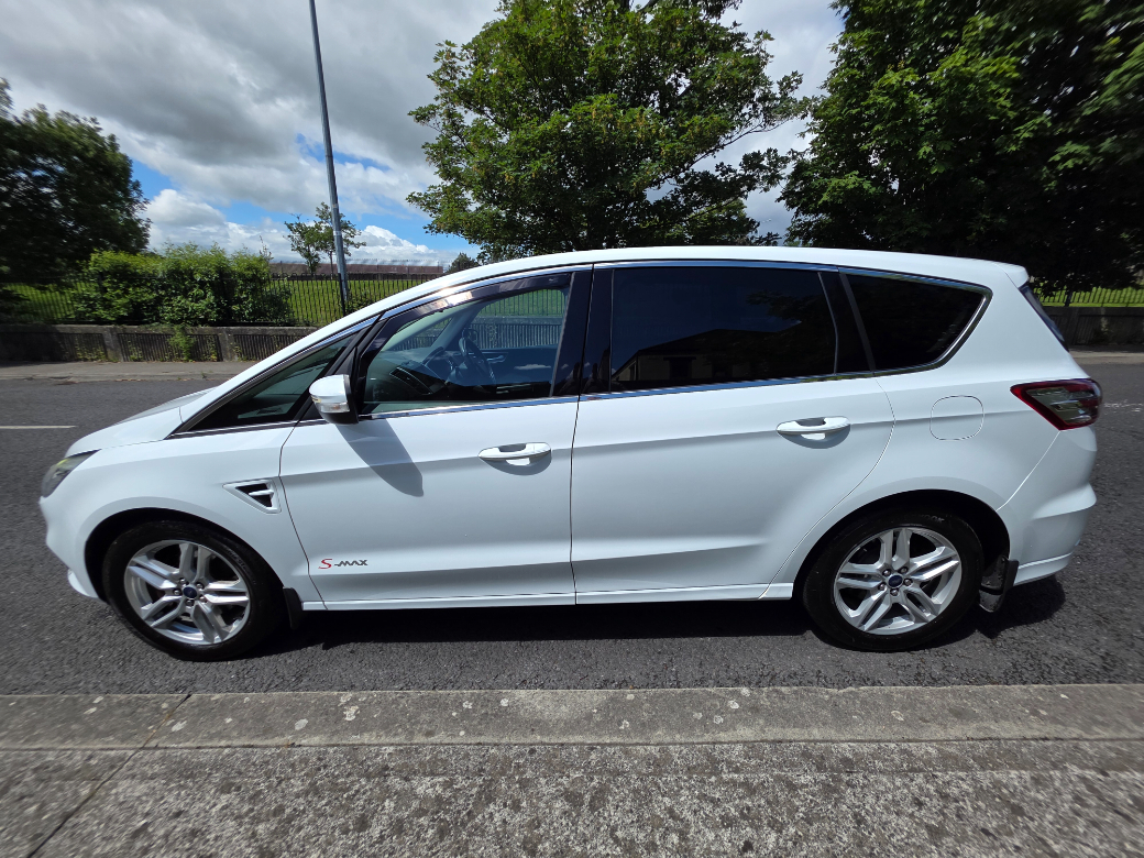 2017 Ford S-Max