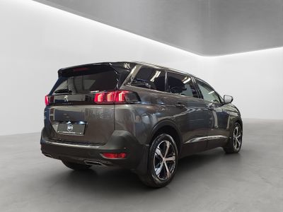 2021 Peugeot 5008