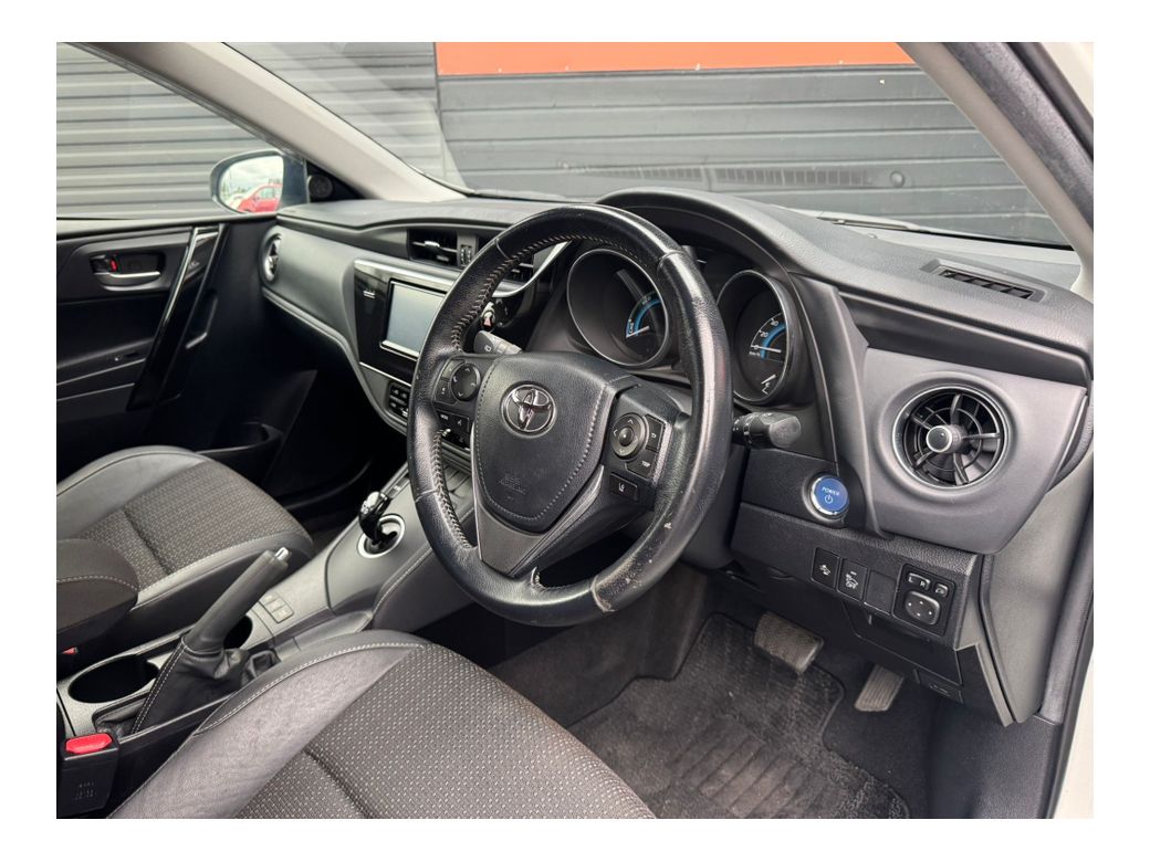 2017 Toyota Auris