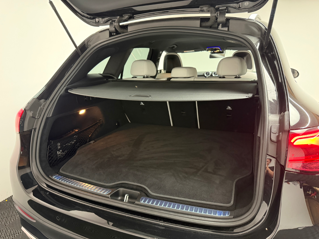 2025 Mercedes-Benz GLC Class