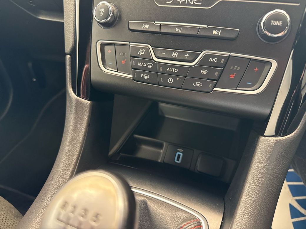 2021 Ford Mondeo