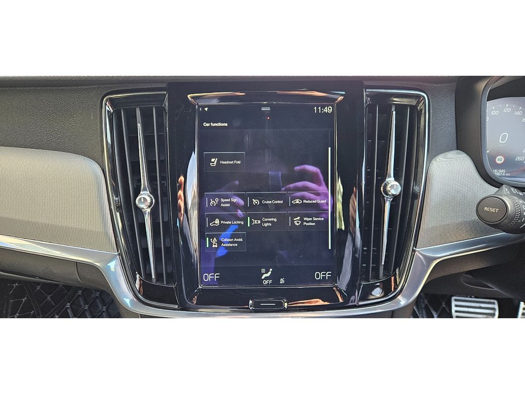 2017 Volvo S90