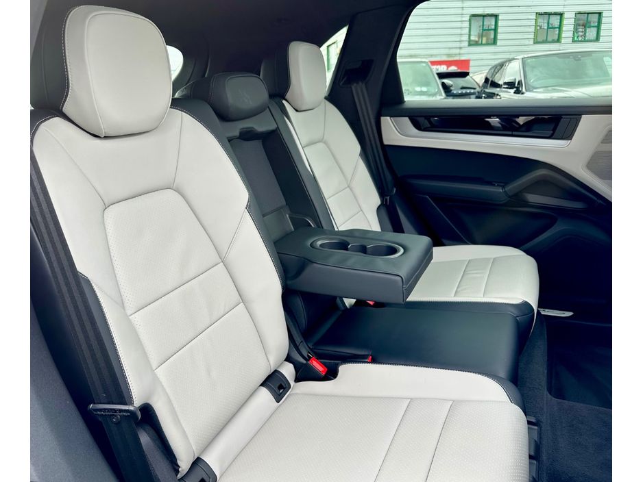 2024 Porsche Cayenne