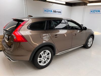 2016 Volvo V60 Cross Country