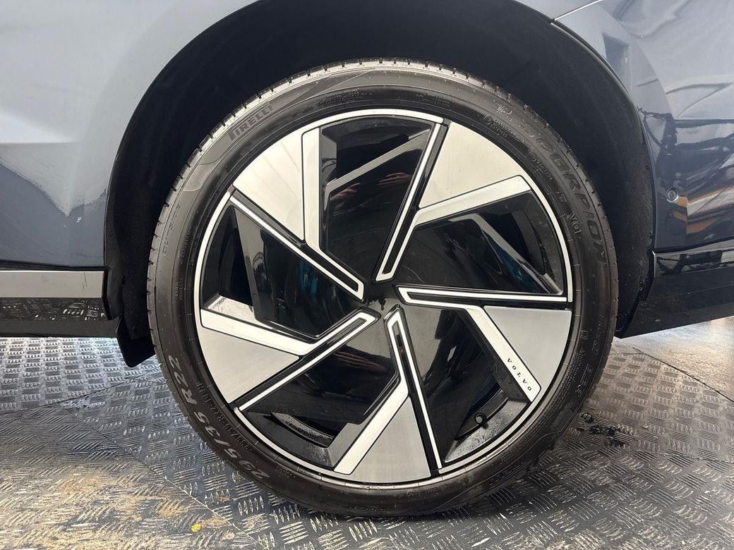 2026 Volvo EX90