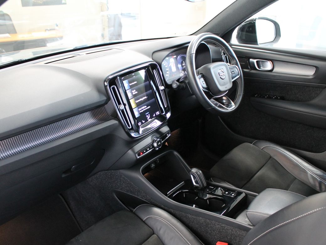 2021 Volvo XC40