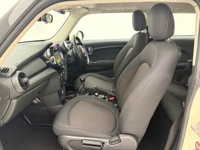 2017 Mini Hatch
