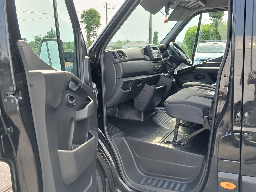 2020 Renault Master