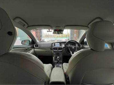 2015 Volvo V40