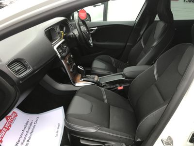 2017 Volvo V40